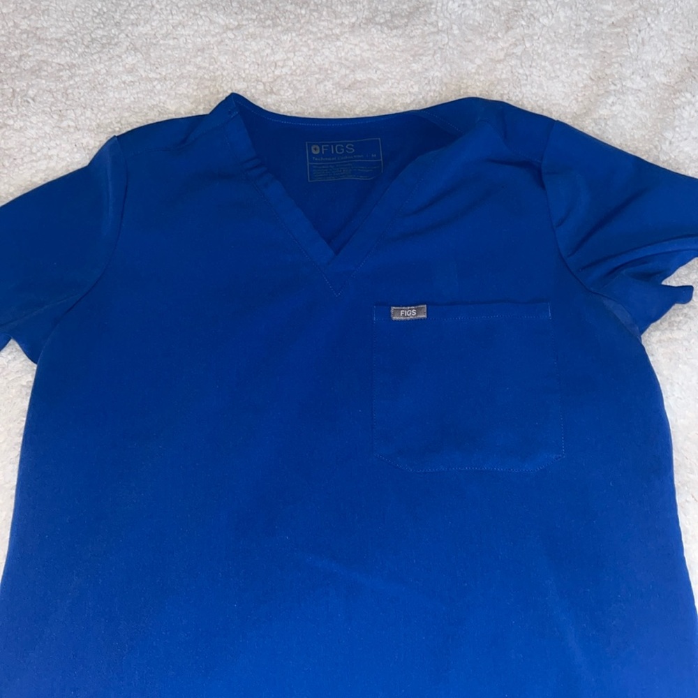 FIGS one pocket scrub top